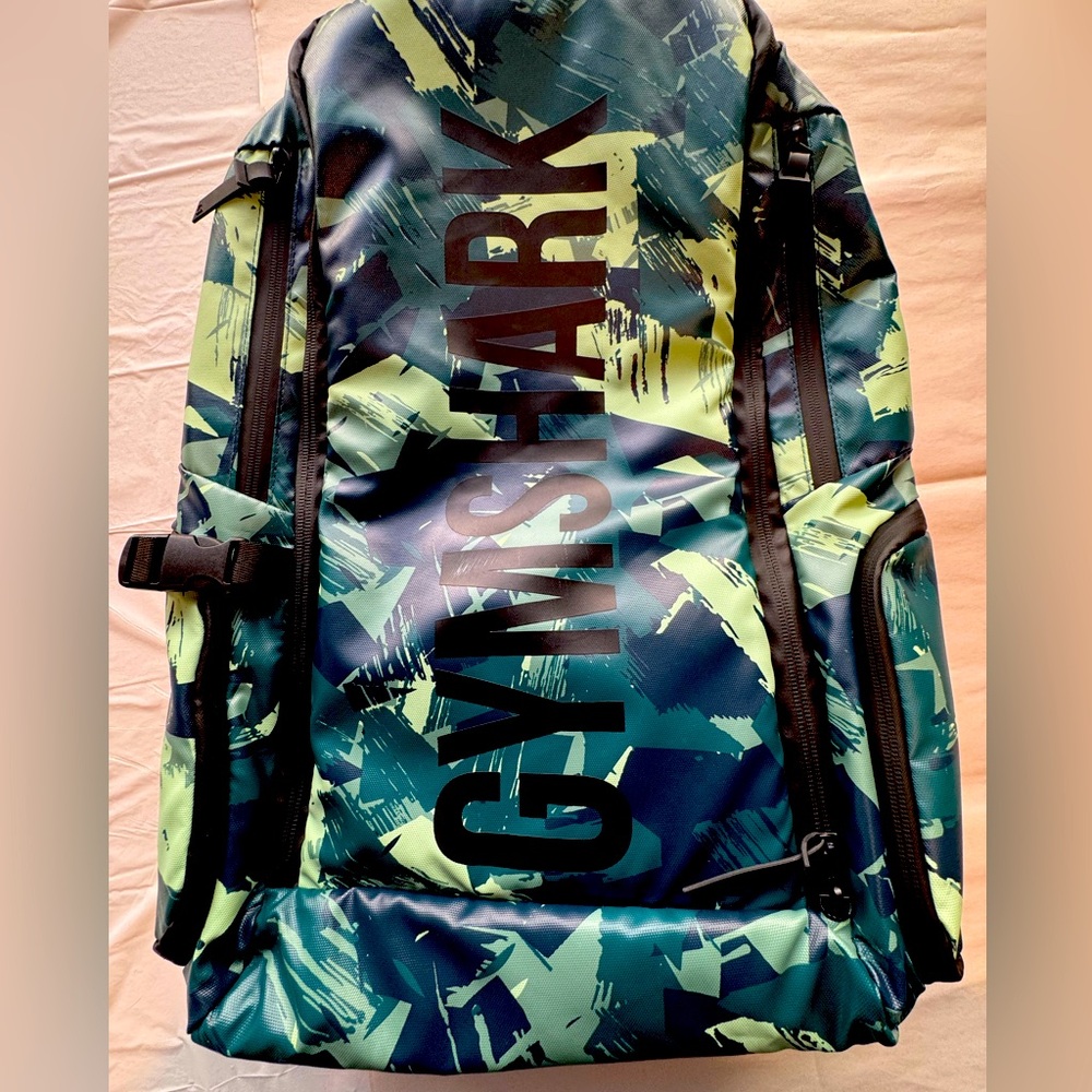 🔥LIKE NEW GYMSHARK X SERIES DUFFEL/BACKPACK/ CAMO/ VINTAGE🔥